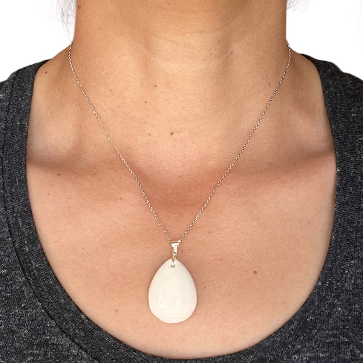 Gota Pendant