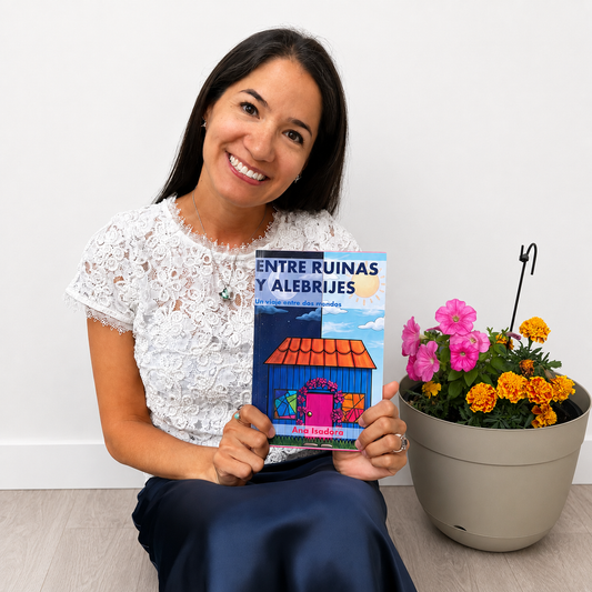 LIBRO, español: Entre ruinas y alebrijes
