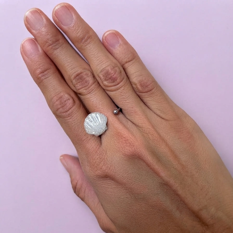 "Solo Leche Collection" Solo Concha Adjustable Ring