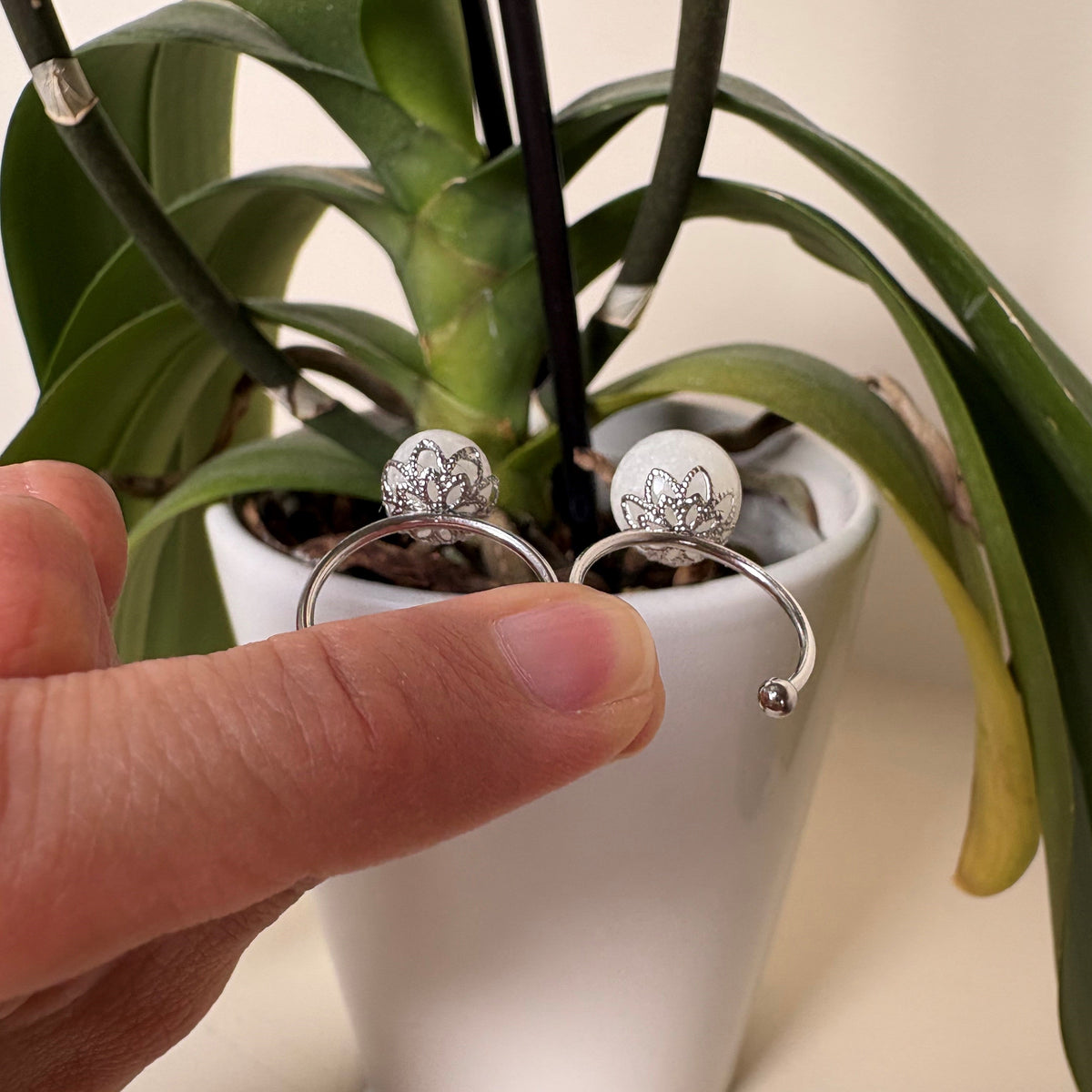 "Solo Leche Collection" Solo Perla Adjustable Ring