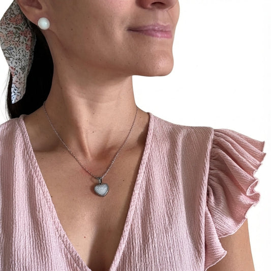 Stainless Steel Hollow Corazon Pendant